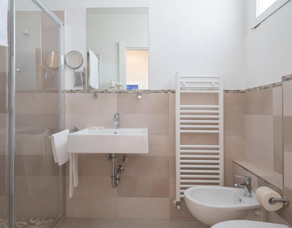 Hotel Bristol Cattolica Bagian luar foto